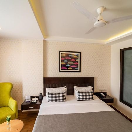 Rockland Hotel, C.R Park New Delhi Bagian luar foto