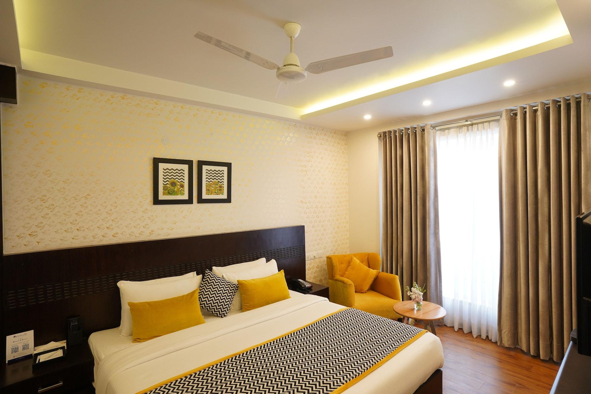 Rockland Hotel, C.R Park New Delhi Bagian luar foto