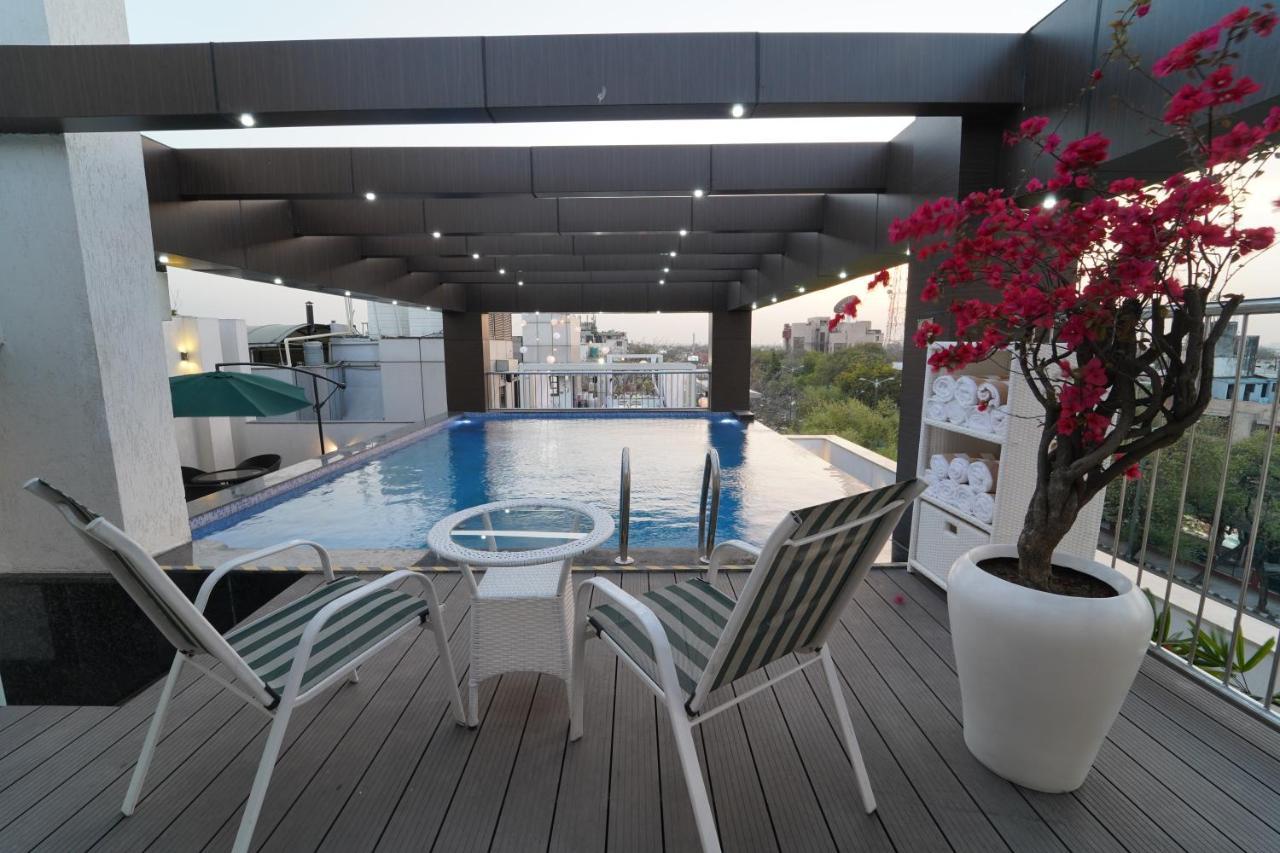Rockland Hotel, C.R Park New Delhi Bagian luar foto