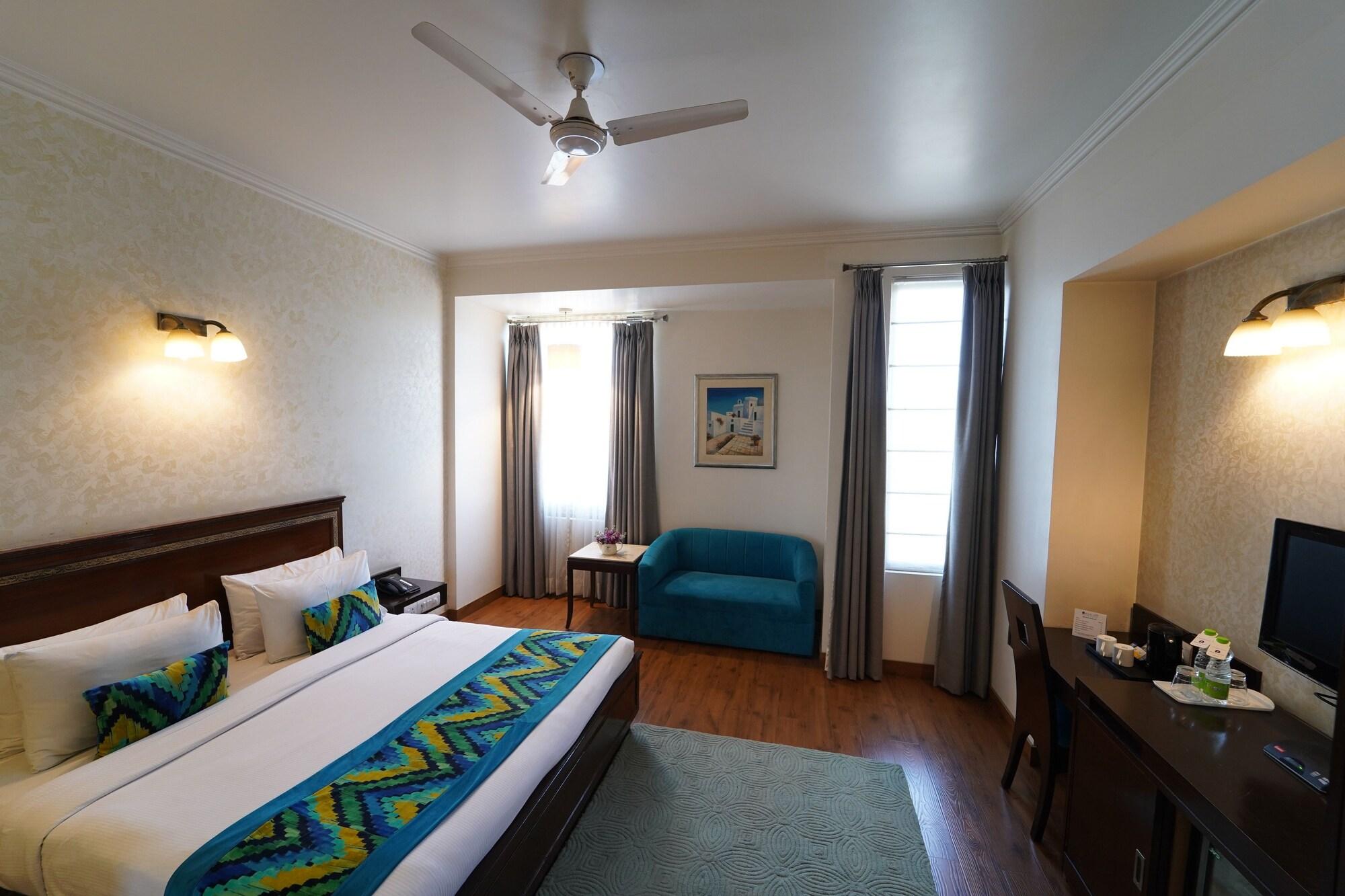Rockland Hotel, C.R Park New Delhi Bagian luar foto
