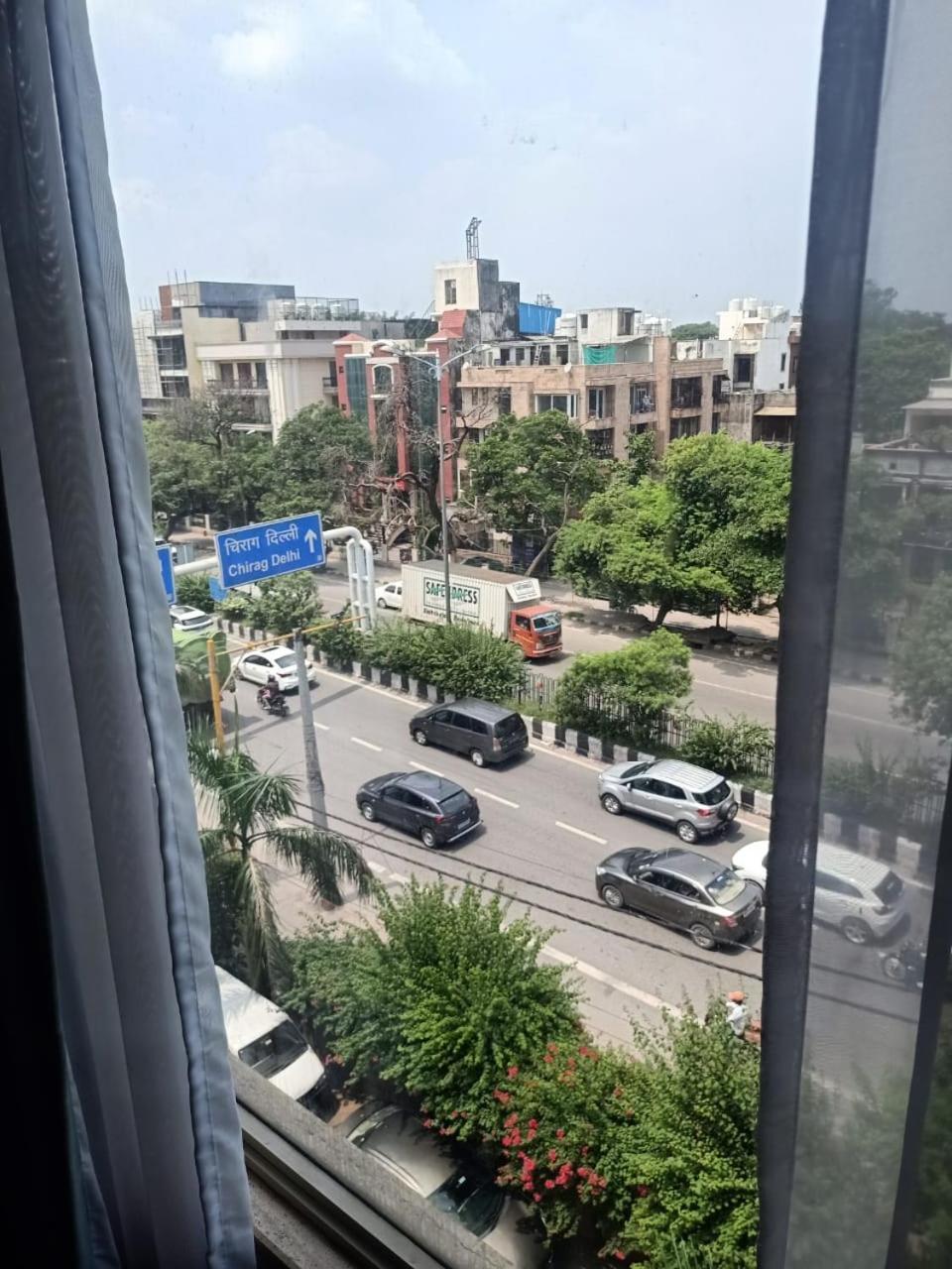 Rockland Hotel, C.R Park New Delhi Bagian luar foto