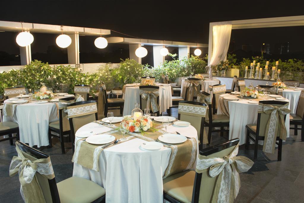 Rockland Hotel, C.R Park New Delhi Bagian luar foto