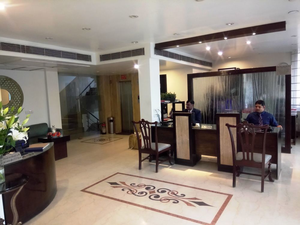 Rockland Hotel, C.R Park New Delhi Bagian luar foto