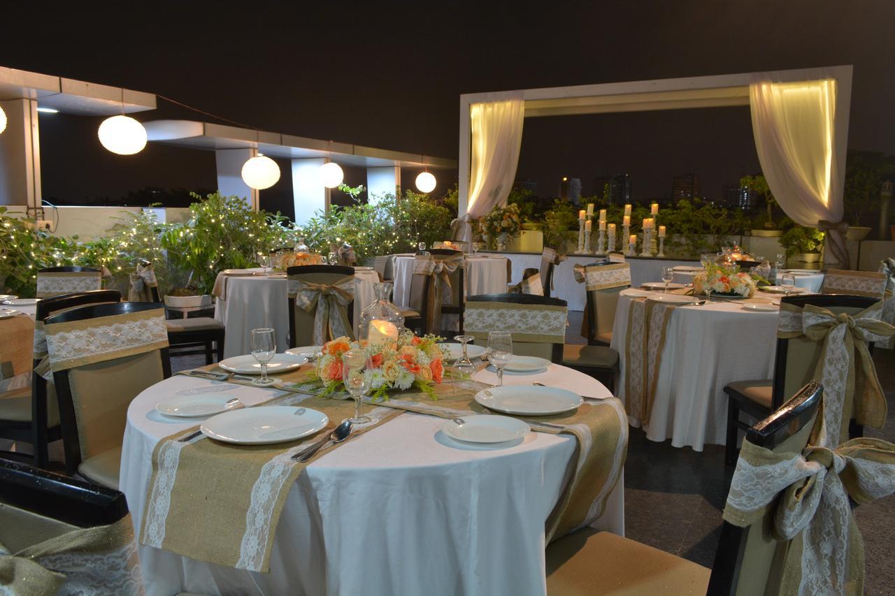 Rockland Hotel, C.R Park New Delhi Bagian luar foto